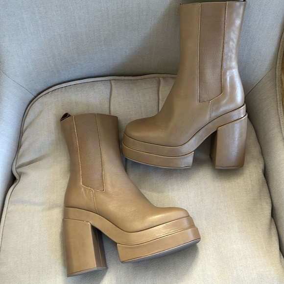 Free People NWT Paloma Barceló Camel Taupe Chelsea Chunky Heel Platfor… - Picture 3 of 8
